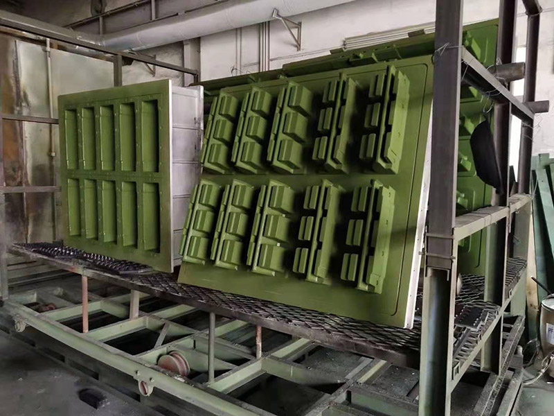 模具